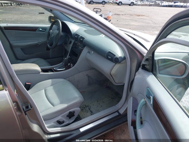 2003 Mercedes-benz C 240 მანქანა იყიდება აუქციონზე, vin: WDBRF61J23E012348, აუქციონის ნომერი: 44667986