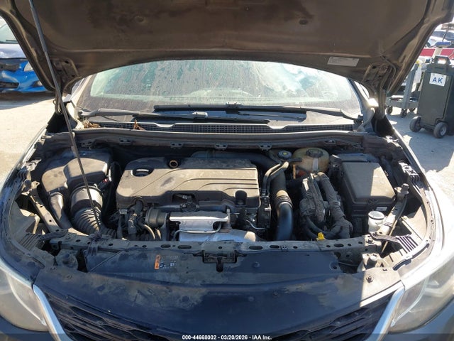 1G1BE5SM2H7270012 Chevrolet Cruze Lt Auto