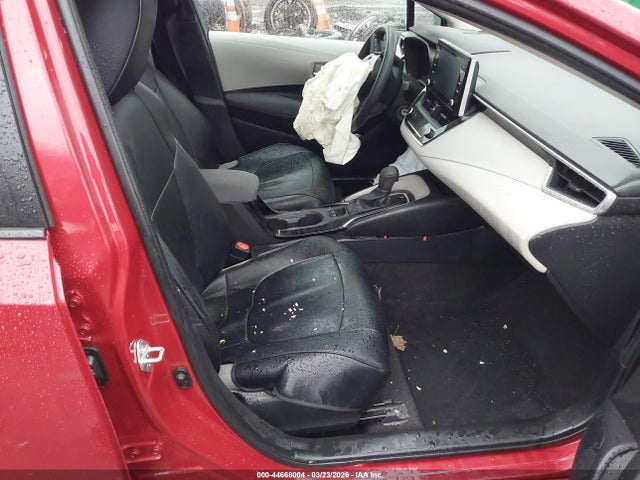44668004 :رقم المزاد ، 5YFEPMAE5MP147218 vin ، 2021 Toyota Corolla Le مزاد بيع