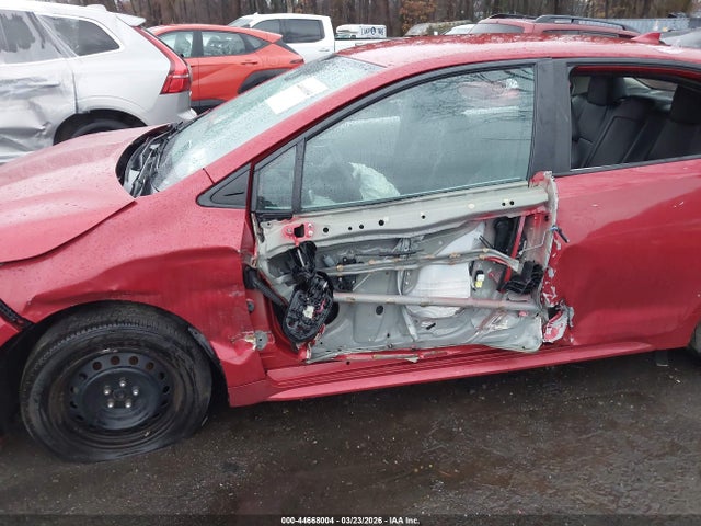 44668004 :رقم المزاد ، 5YFEPMAE5MP147218 vin ، 2021 Toyota Corolla Le مزاد بيع