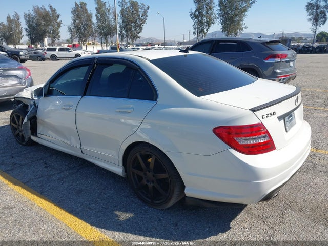 Aukcja sprzedaży 2012 Mercedes-benz C 250 Sport, vin: WDDGF4HB6CA614954, numer aukcji: 44668015