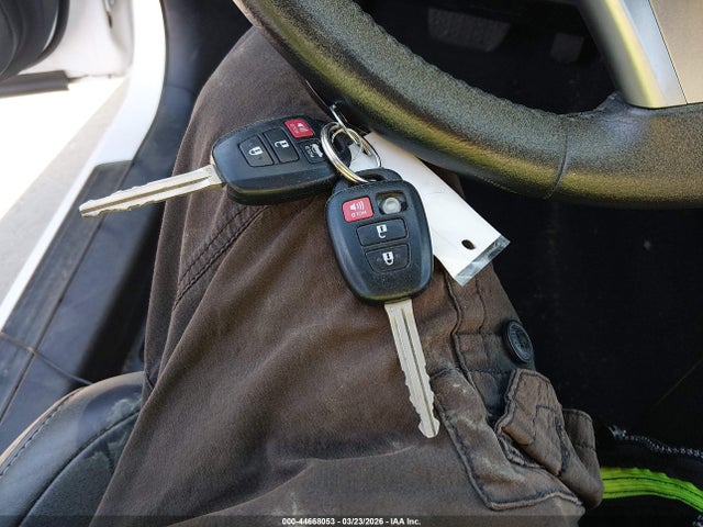 2014 Toyota Camry Se მანქანა იყიდება აუქციონზე, vin: 4T1BF1FK1EU392195, აუქციონის ნომერი: 44668053