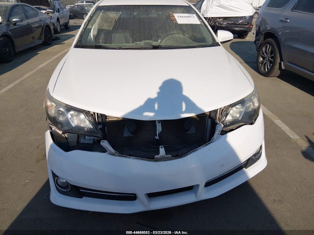2014 Toyota Camry Se მანქანა იყიდება აუქციონზე, vin: 4T1BF1FK1EU392195, აუქციონის ნომერი: 44668053
