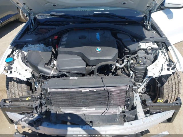 3MW39FF08P8C88764 BMW 330e