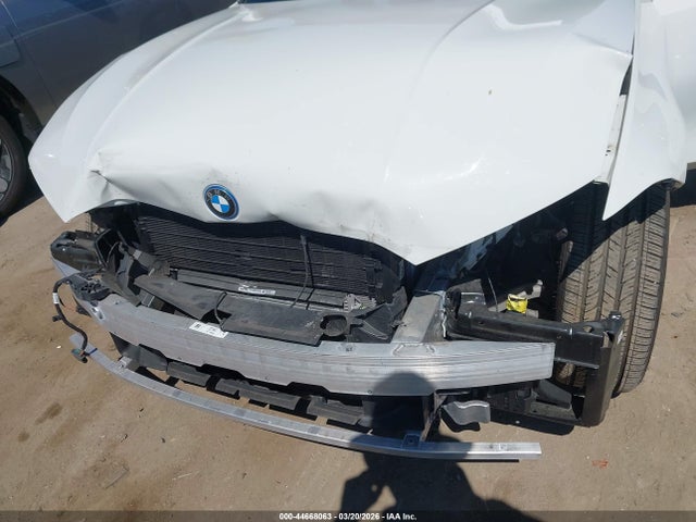 3MW39FF08P8C88764 BMW 330e