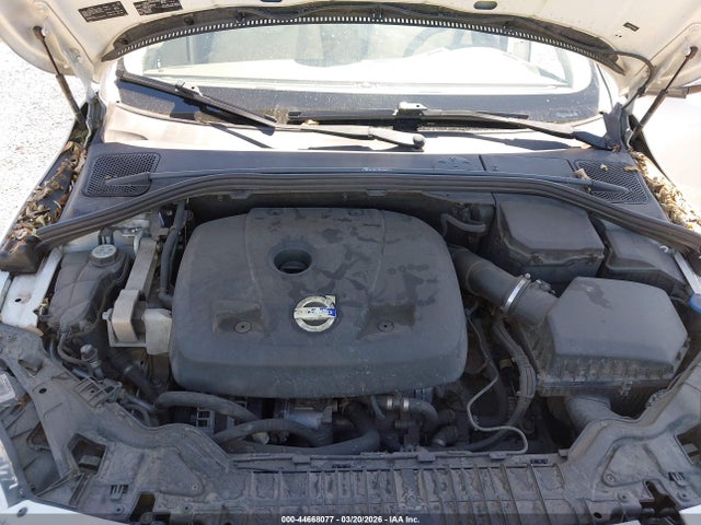 YV126MFK9F1340560 Volvo S60 T5 Premier