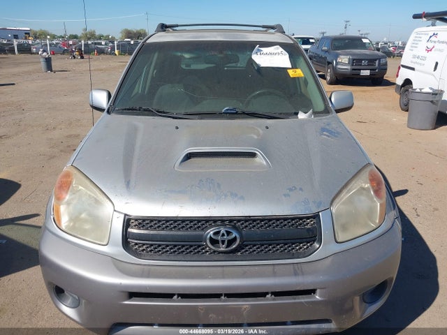 2004 TOYOTA RAV4 JTEHD20V546018152 Photo 5