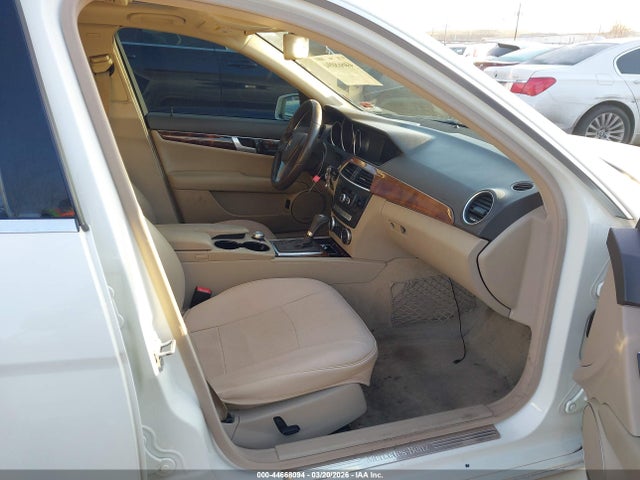 Aukcja sprzedaży 2012 Mercedes-benz C 300 Sport 4matic, vin: WDDGF8BB9CA719374, numer aukcji: 44668094
