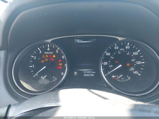 44668125 :رقم المزاد ، KNMAT2MV0GP735463 vin ، 2016 Nissan Rogue Sv مزاد بيع