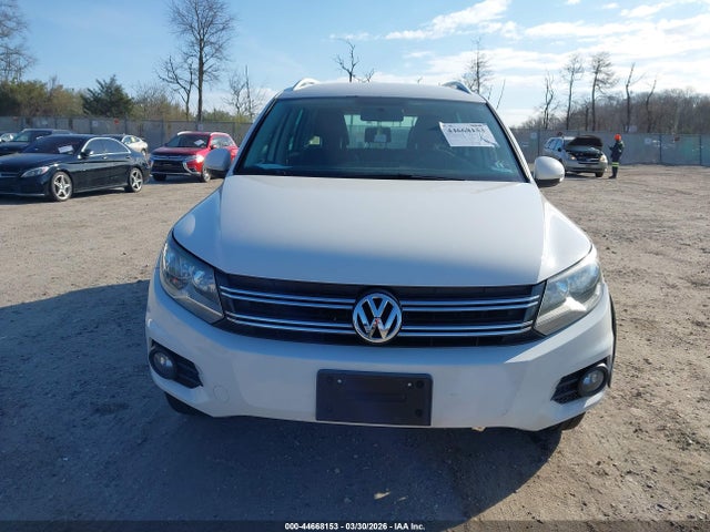 Aukcja sprzedaży 2014 Volkswagen Tiguan Se, vin: WVGBV3AX9EW526747, numer aukcji: 44668153