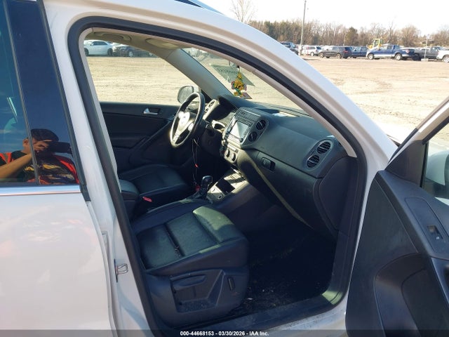 Aukcja sprzedaży 2014 Volkswagen Tiguan Se, vin: WVGBV3AX9EW526747, numer aukcji: 44668153