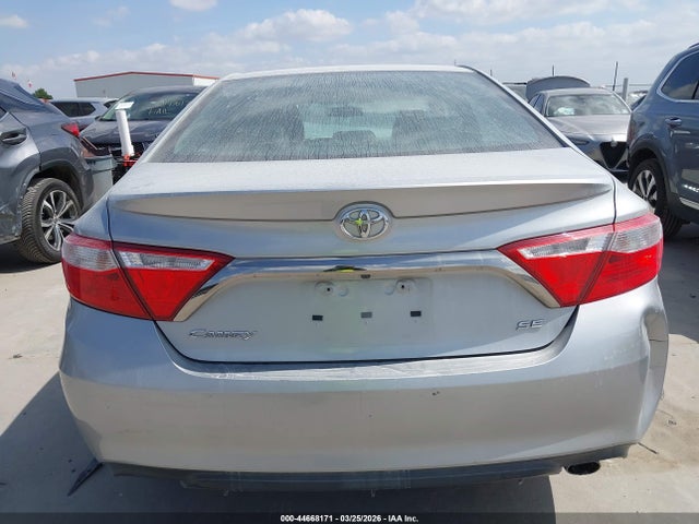2017 Toyota Camry Se მანქანა იყიდება აუქციონზე, vin: 4T1BF1FK9HU702114, აუქციონის ნომერი: 44668171