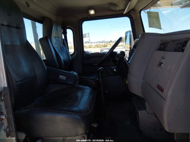 2NKHHJ7X1GM483563 Kenworth Construction T370