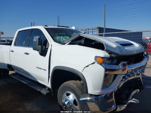 44668191 :رقم المزاد ، 1GC4YUEY2NF356860 vin ، 2022 Chevrolet Silverado 3500hd 4wd  Long Bed Ltz مزاد بيع