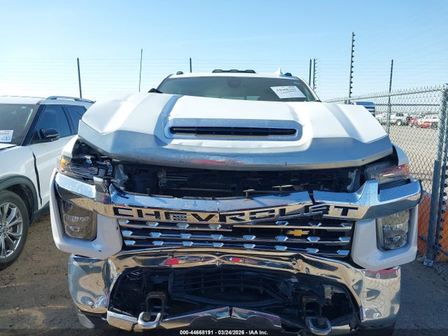 44668191 :رقم المزاد ، 1GC4YUEY2NF356860 vin ، 2022 Chevrolet Silverado 3500hd 4wd  Long Bed Ltz مزاد بيع