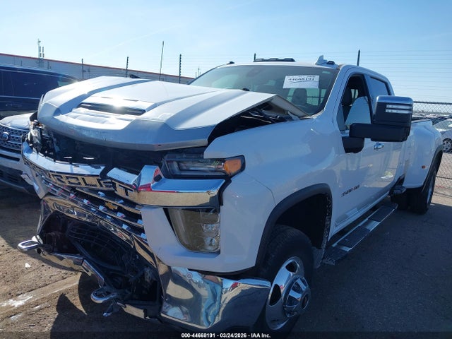 44668191 :رقم المزاد ، 1GC4YUEY2NF356860 vin ، 2022 Chevrolet Silverado 3500hd 4wd  Long Bed Ltz مزاد بيع