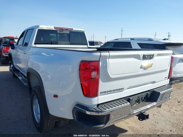 44668191 :رقم المزاد ، 1GC4YUEY2NF356860 vin ، 2022 Chevrolet Silverado 3500hd 4wd  Long Bed Ltz مزاد بيع
