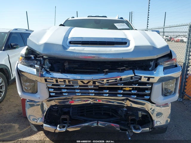 44668191 :رقم المزاد ، 1GC4YUEY2NF356860 vin ، 2022 Chevrolet Silverado 3500hd 4wd  Long Bed Ltz مزاد بيع