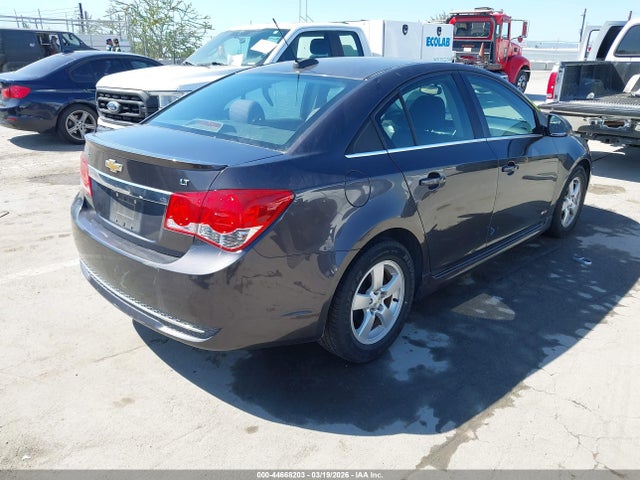 Chevrolet Cruze 1lt Auto 2015 1G1PC5SB3F7144569 Image 4