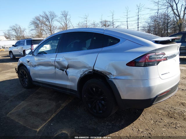 Tesla Model X 100d/75d/90d 2017 5YJXCAE21HF075079 Image 14