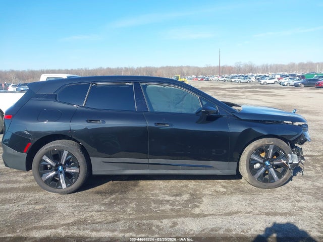 44668224 :رقم المزاد ، WB523CF08SCU44619 vin ، 2025 Bmw Ix Xdrive50 مزاد بيع