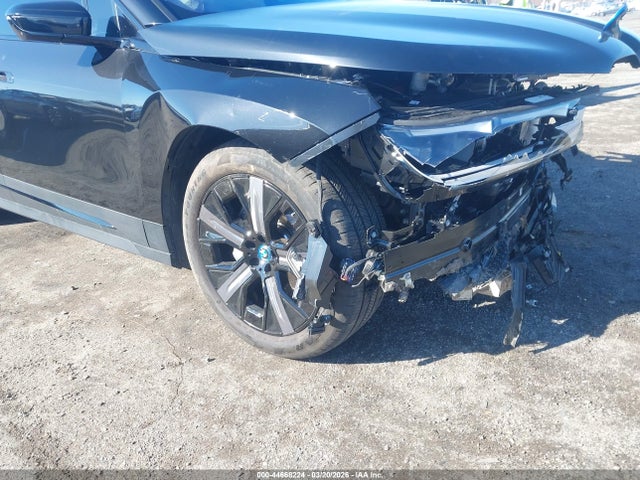 44668224 :رقم المزاد ، WB523CF08SCU44619 vin ، 2025 Bmw Ix Xdrive50 مزاد بيع