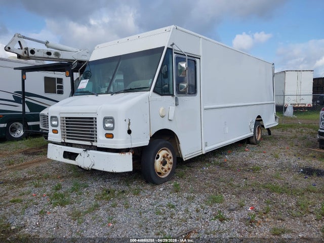 Freightliner Chassis M Line Walk-in Van 2014 4UZAAPDU6ECFT0887 Image 2