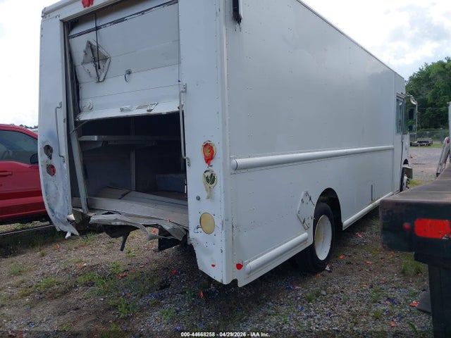 Freightliner Chassis M Line Walk-in Van 2014 4UZAAPDU6ECFT0887 Image 4