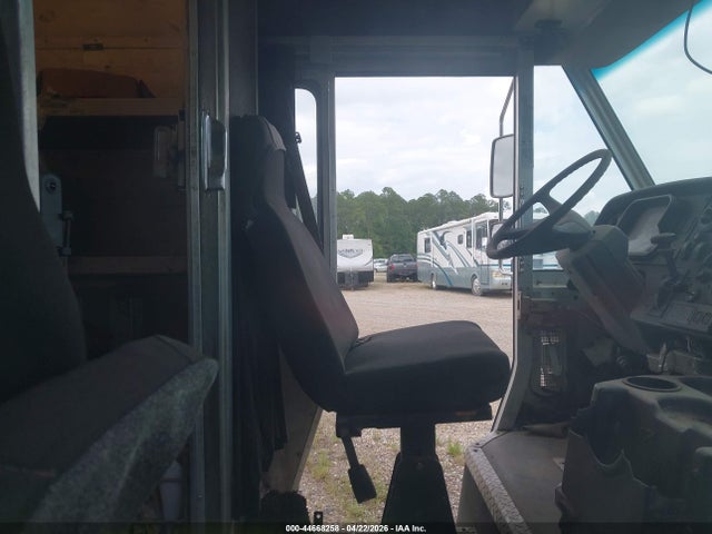 Freightliner Chassis M Line Walk-in Van 2014 4UZAAPDU6ECFT0887 Image 5
