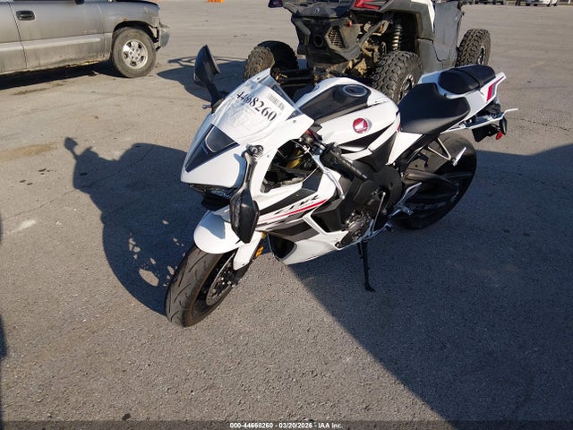 Honda CBR1000 RR 2025 JH2SC7717SK800168 Image 2