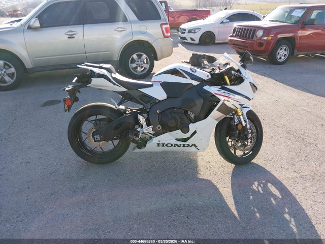 Honda CBR1000 RR 2025 JH2SC7717SK800168 Image 12
