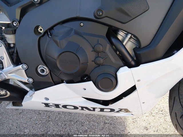 Honda CBR1000 RR 2025 JH2SC7717SK800168 Image 8