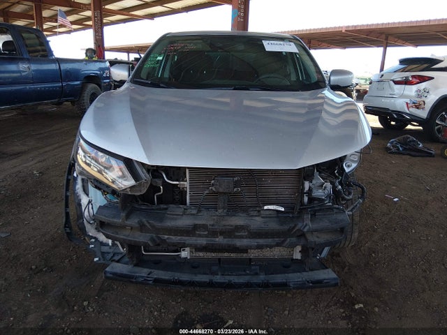 JN1BJ1CV4LW263650 Nissan Rogue Sport S Fwd Xtronic Cvt