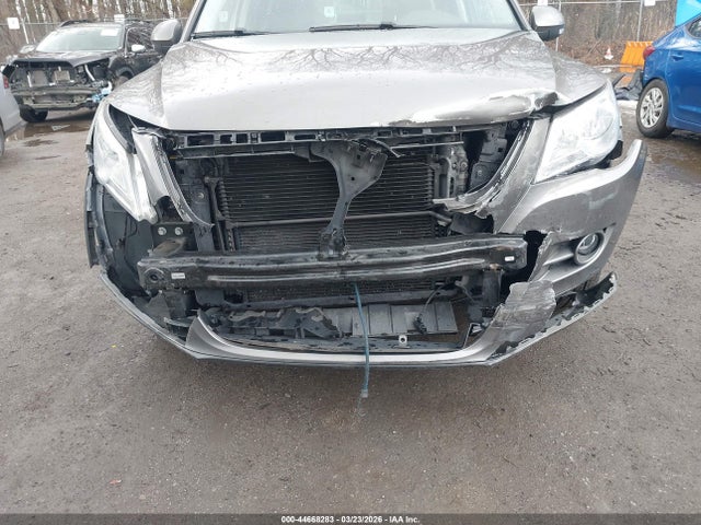 Продаж на аукціоні авто 2010 Volkswagen Tiguan Wolfsburg Edition, vin: WVGAV7AX0AW001573, номер лоту: 44668283