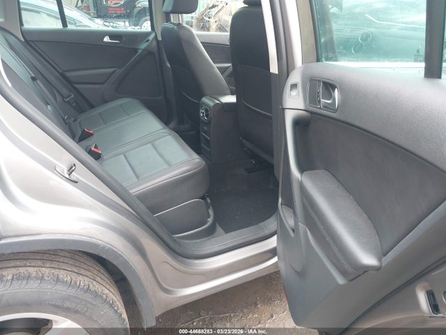 Продаж на аукціоні авто 2010 Volkswagen Tiguan Wolfsburg Edition, vin: WVGAV7AX0AW001573, номер лоту: 44668283