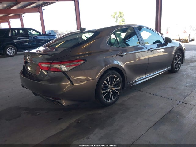 4T1B11HK3KU209502 Toyota CAMRY SE