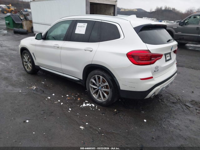 2019 BMW X3 5UXTR9C52KLP86687 Photo 2