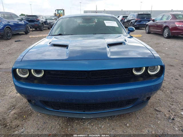 2022 Dodge Challenger Sxt მანქანა იყიდება აუქციონზე, vin: 2C3CDZAG7NH151765, აუქციონის ნომერი: 44668317