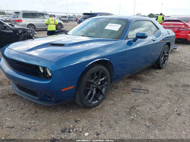 2022 Dodge Challenger Sxt მანქანა იყიდება აუქციონზე, vin: 2C3CDZAG7NH151765, აუქციონის ნომერი: 44668317