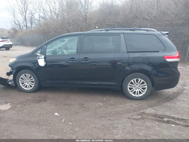 5TDYK3DC2ES485023 Toyota Sienna Xle V6 8 Passenger