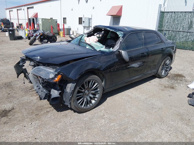 2013 Chrysler 300c John Varvatos Limited Edition მანქანა იყიდება აუქციონზე, vin: 2C3CCADGXDH741456, აუქციონის ნომერი: 44668344