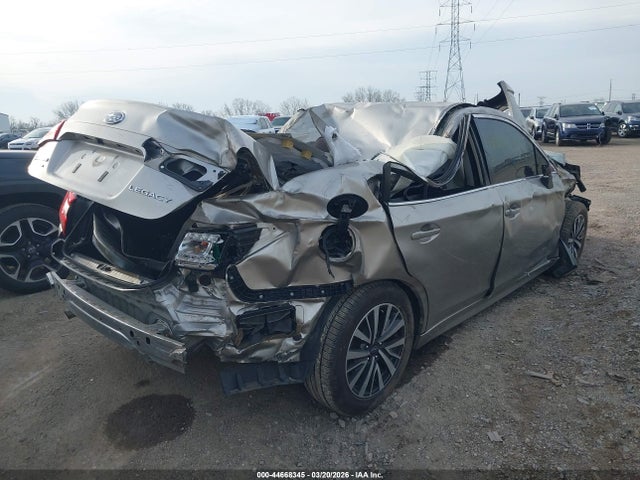 44668345 :رقم المزاد ، 4S3BNAB65J3004742 vin ، 2018 Subaru Legacy 2.5i مزاد بيع