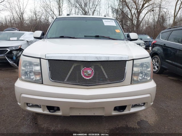 44668346 :رقم المزاد ، 1GYEK63N24R177767 vin ، 2004 Cadillac Escalade Standard مزاد بيع