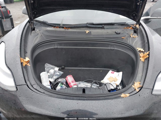 Auction sale of the 2019 Tesla Model 3 Long Range/performance, vin: 5YJ3E1EB8KF195672, lot number: 44668385