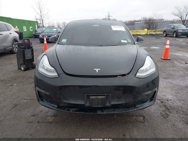 Auction sale of the 2019 Tesla Model 3 Long Range/performance, vin: 5YJ3E1EB8KF195672, lot number: 44668385