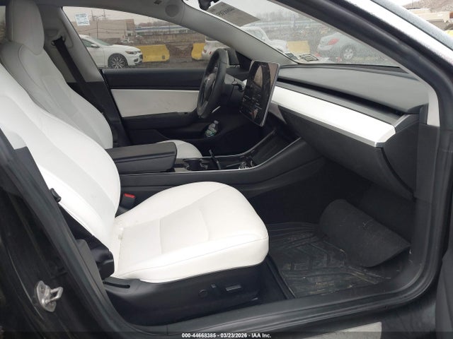Auction sale of the 2019 Tesla Model 3 Long Range/performance, vin: 5YJ3E1EB8KF195672, lot number: 44668385