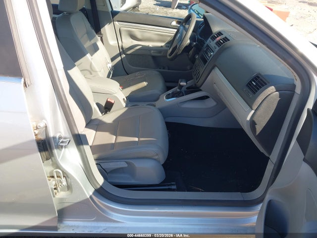 2007 Volkswagen Jetta 2.5 მანქანა იყიდება აუქციონზე, vin: 3VWRF71K37M039507, აუქციონის ნომერი: 44668399