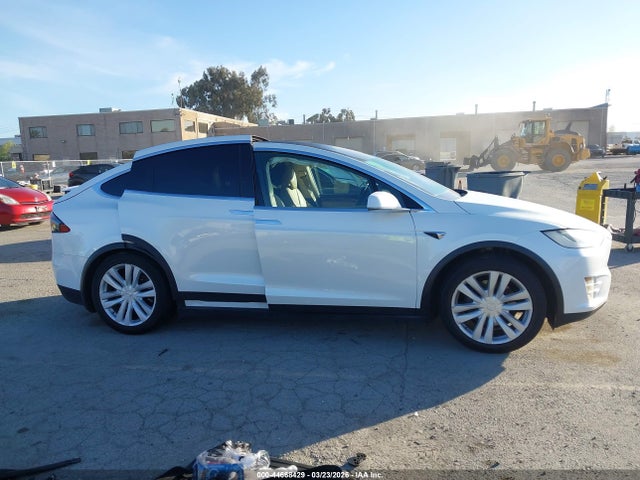 Aukcja sprzedaży 2017 Tesla Model X 100d/75d/90d, vin: 5YJXCBE21HF041665, numer aukcji: 44668429