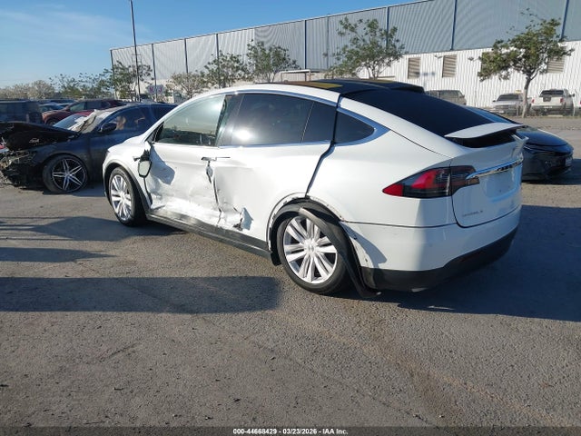 Aukcja sprzedaży 2017 Tesla Model X 100d/75d/90d, vin: 5YJXCBE21HF041665, numer aukcji: 44668429