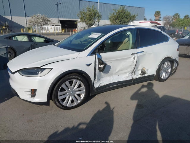 Aukcja sprzedaży 2017 Tesla Model X 100d/75d/90d, vin: 5YJXCBE21HF041665, numer aukcji: 44668429